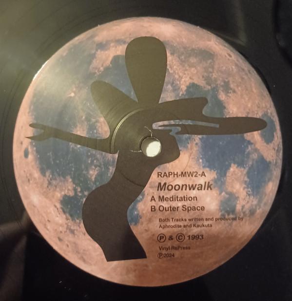 Aphrodite - Moonwalk 