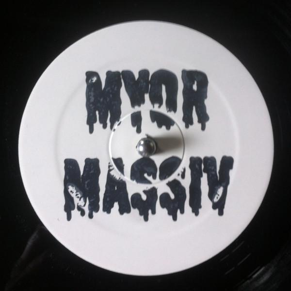 FFF, Coco Bryce - Massiv 01