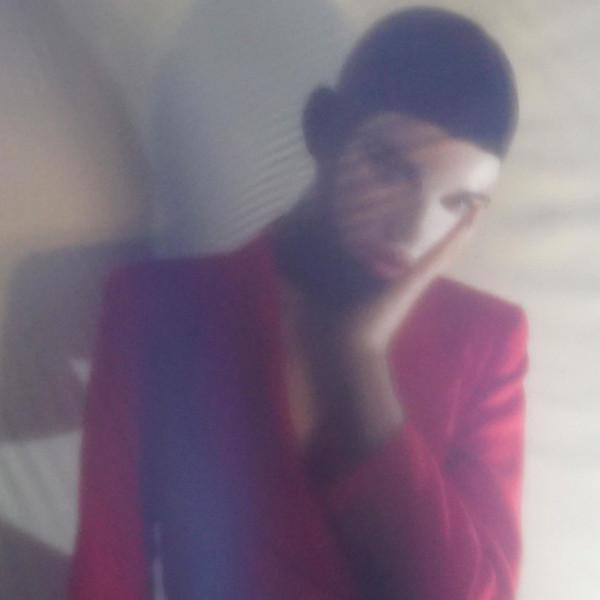La Femme (4) - Runway / Me Suive