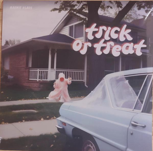 Naomie Klaus - Trick Or Treat 