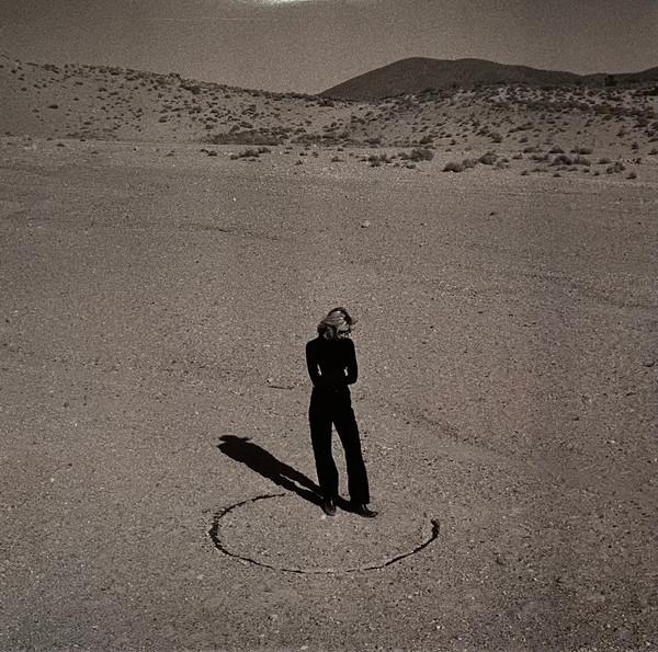 Natalie Bergman - My Home Is Not In This World