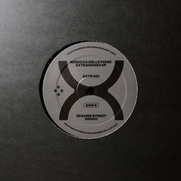 Rebecca Delle Piane - Extrasenso