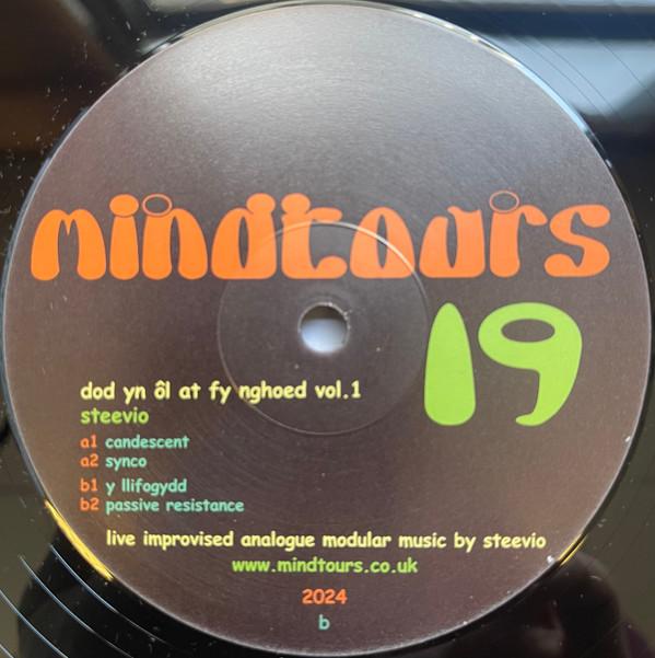 Steevio - Dod Yn Ôl At Fy Nghoed - Vol.1