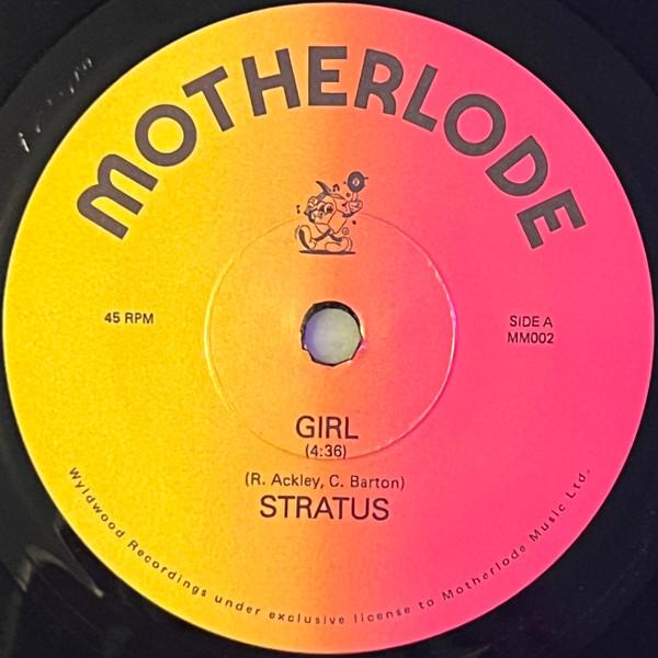 Stratus (11) - Girl
