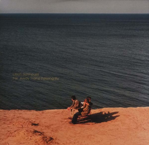Ulrich Schnauss - Far Away Trains Passing By